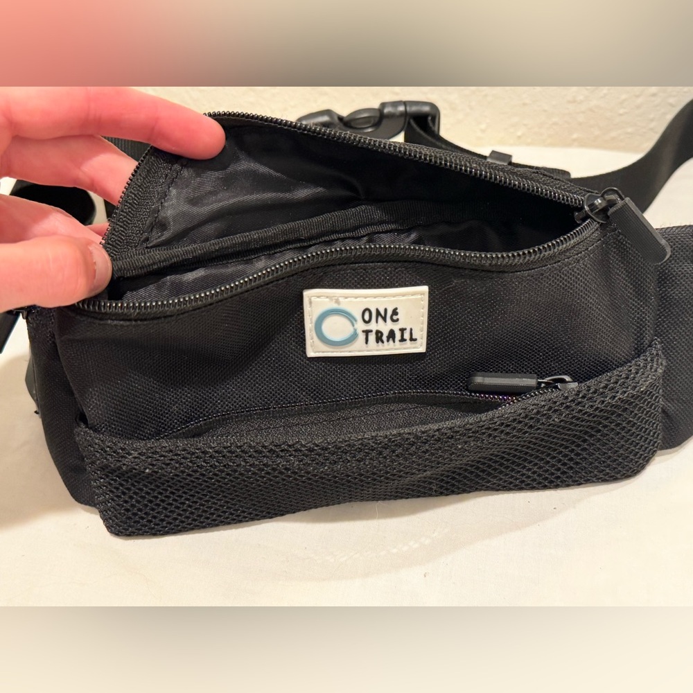 One Trail - Black Hip Pack